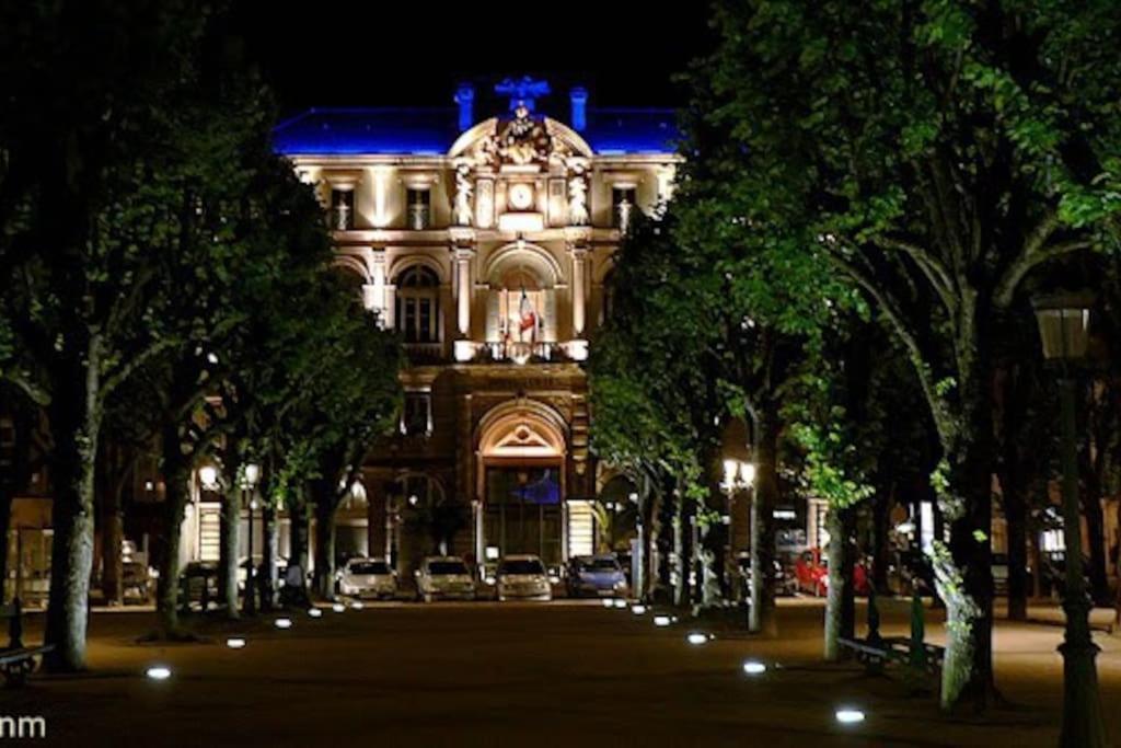 Сasa de vacaciones Escapade Du Roi Henri Iv A Entierement Privee 6 Personnes & Bebe Avec Spa, Brasero & Piscine Ideale Vacances, Week-end, Repos Ou Teletravail Pau